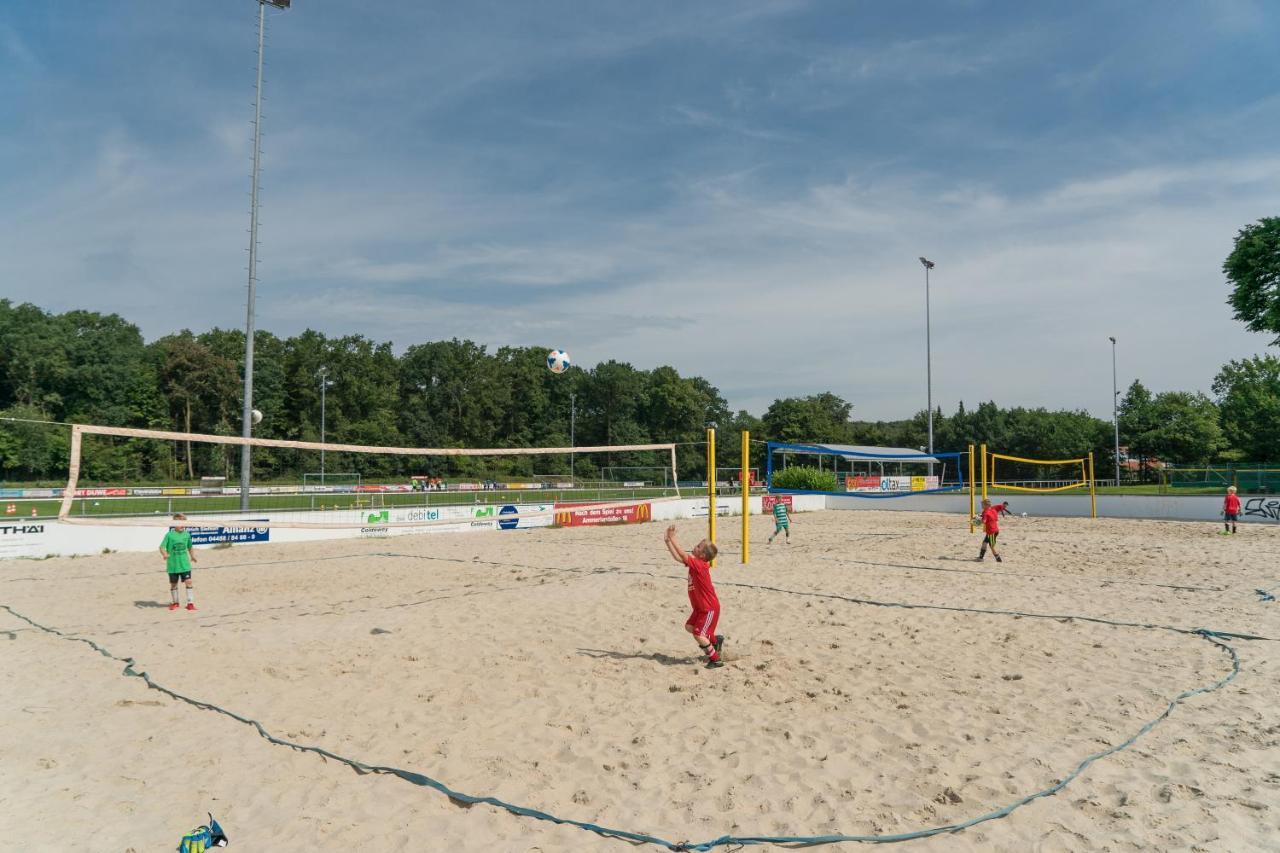 Hoessensportzentrum Westerstede Exteriör bild