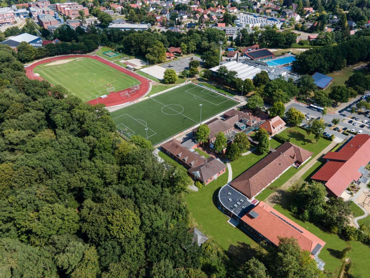Hoessensportzentrum Westerstede Exteriör bild