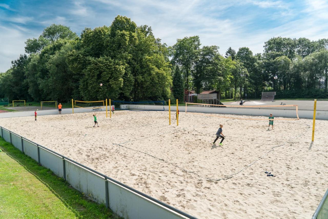 Hoessensportzentrum Westerstede Exteriör bild
